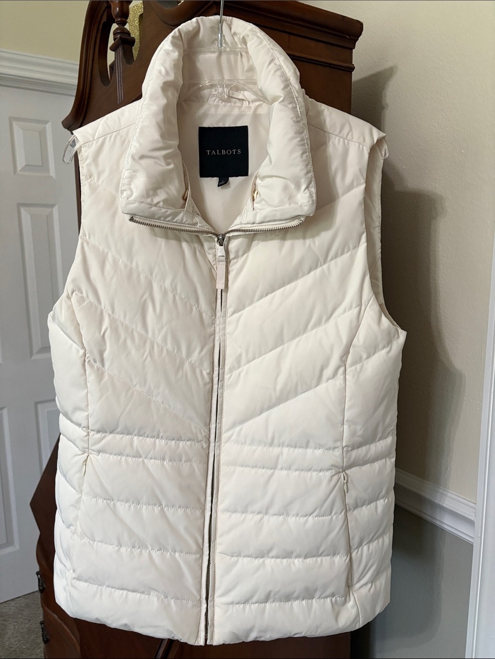 *Talbots Fur Collar Winter White Chevron Quilted Puffer Down Zipper Vest Layers - Picture 3 of 16
